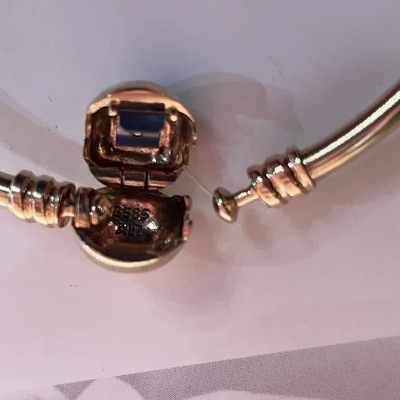 14kt Gold Bangle Pandora - Picture 4 of 4
